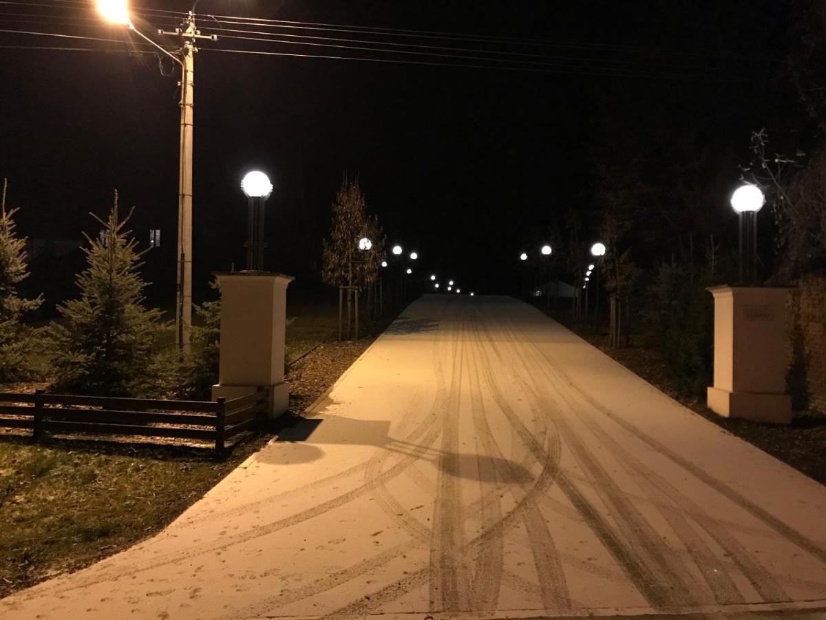 מלון Lipsko Gosciniec Krepa מראה חיצוני תמונה